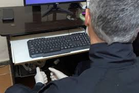 PF investiga adolescente no Maranhão por crime de incitação ao ódio e narrativas extremistas Segundo a PF, foram encontradas conversas sobre intolerância e incitação ao ódio, revelando aderência a narrativas extremistas e a utilização de plataformas digitais para propagação de conteúdo de risco.