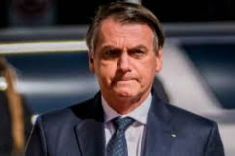 Lula planeja resposta a sanções dos EUA por julgamento de Bolsonaro
