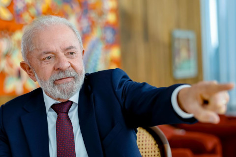 Lula manifesta solidariedade a ministros do STF após sanções dos EUA Em nota, presidente classificou medida de arbitrária e sem fundamento