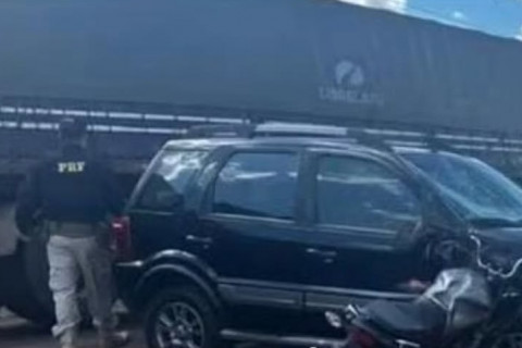 Motociclista morre e uma pessoa fica ferida após colisão entre moto e carro na BR-010, em Açailândia