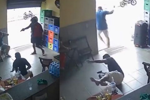 policial civil de folga mata assaltante durante roubo dentro de bar no Anil, em São Luís Imagens de câmera de segurança do local mostram o momento em que o assaltante, identificado como Raimundo Juvenal de Sousa Silva, de 32 anos, morre após anunciar o roubo.