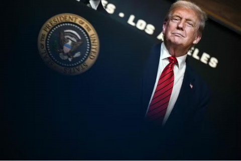 Assessor de Trump faz ameaças a 'aliados de Moraes': 'fortemente aconselhados a não auxiliar' Darren Beattie afirma que o ministro é o 'principal arquiteto do complexo de censura e perseguição' ao ex-presidente Jair Bolsonaro