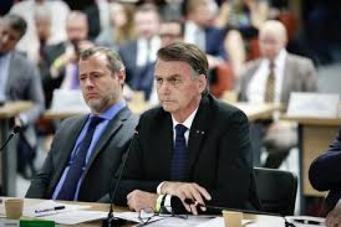 Trama golpista: o que pode acontecer com Bolsonaro e outros sete réus em caso de condenação? Acusação da PGR será julgada pelo STF; em caso de condenação, deve ser fixado tempo de prisão, valor para a reparação de danos e consequências, como perda de cargos e mandatos.